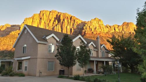 Novel House Inn at Zion