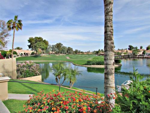 4 BR Ocotillo Home Billiards Golf & Lake Views