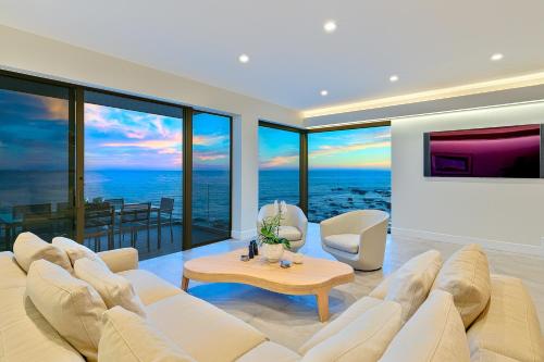 Malibu oceanfront beach villa