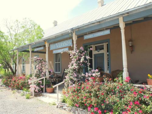 Veranda Historic Inn