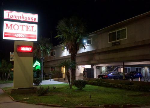 Town House Motel