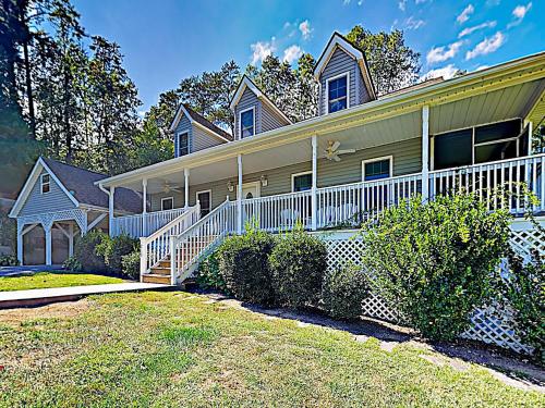 4 Bedrooms Country Home