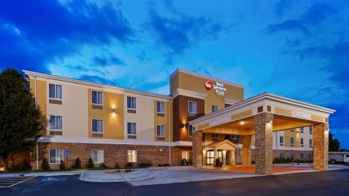 Best Western Plus Liberal Hotel & Suites