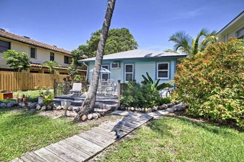 Historic Cottage 1 Mi from Lake Worth Beach Park!