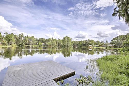 Cozy Lutz Home on Lake Thomas with Private Dock!