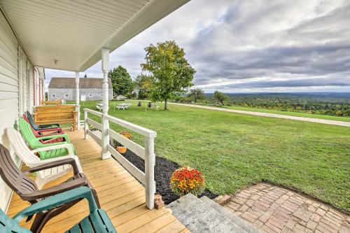 Cozy Home with Vineyard Working Farm & Fall Foliage