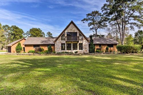 7.5-Acre Private Ranch Home w/ Pool+Game Loft