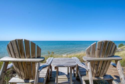 Waterfront Lake Michigan Home w/Hot Tub Deck!