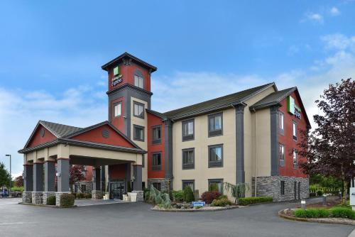 Holiday Inn Express Vancouver North