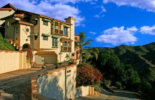 Topanga Canyon Inn Bed & Breakfast