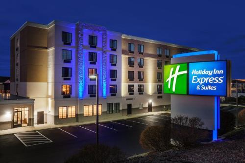 Holiday Inn Express & Suites Providence-Woonsocket, an IHG Hotel