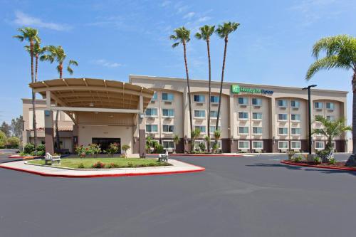 Holiday Inn Express Colton