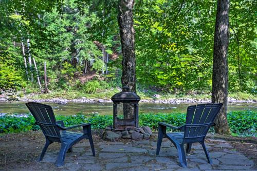 Creekfront Home with Deck in Livingston Manor!