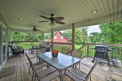 Kentucky Lake Retreat with Private Dock & Deck