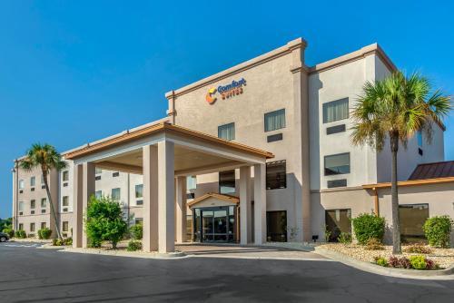 Comfort Suites Near Robins Air Force Base