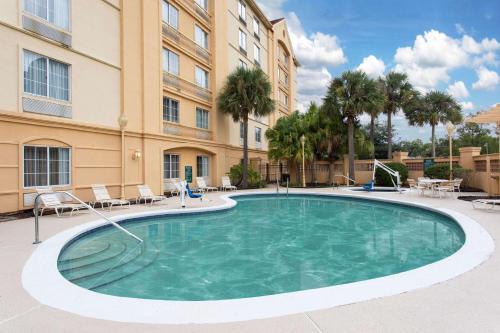 La Quinta Inn & Suites By Wyndham Jacksonville Butler Blvd