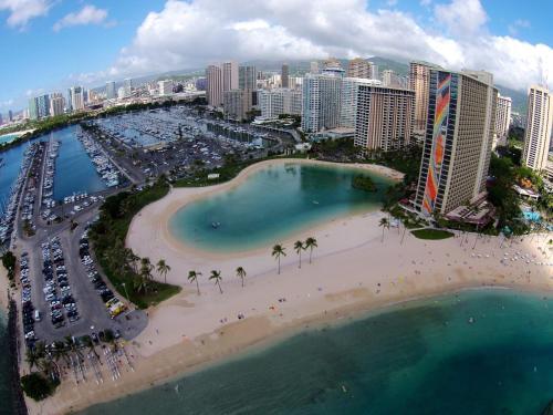 Aqua Palms Waikiki