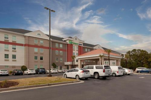 Holiday Inn Express Myrtle Beach-Broadway@The Beach, an IHG Hotel