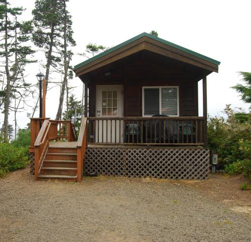 Pio Pico Camping Resort Two-Bedroom Cabin 12