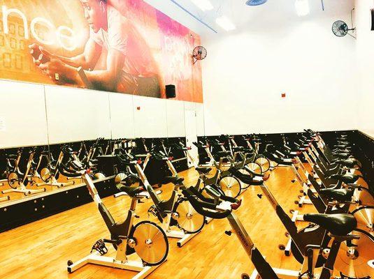 Spinning cycle studio for cardio conditioning