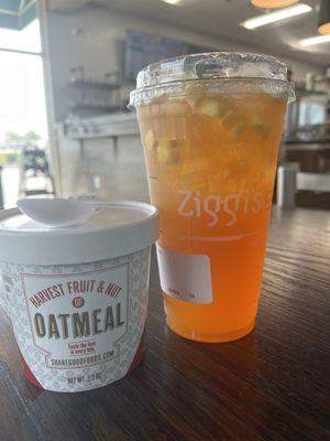 Ziggi's Coffee: Peach mango fresherz with green tea and harvest fruit and nut oatmeal