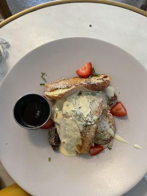 BRIOCHE FRENCH TOAST WITH CHAMPAGNE SABAYON