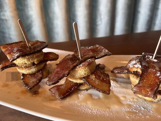 French Toast with candied Bacon