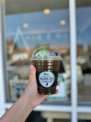 Hojicha Tea Float with matcha soft serve