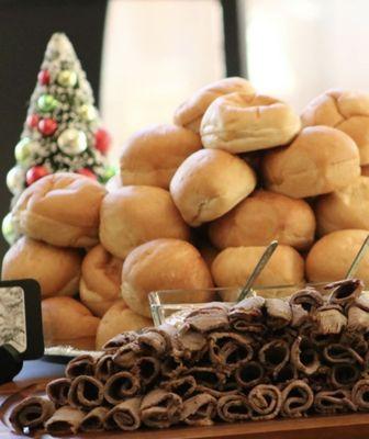 Fresh Deli Roast Beef with rolls for holiday party