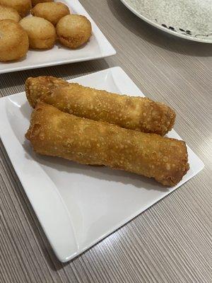 A02. Egg Roll