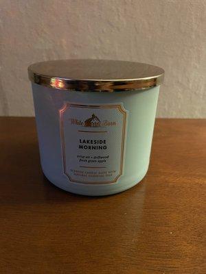 Lakeside Morning 3-Wick Candle (smells like pirates of the carribean ride)