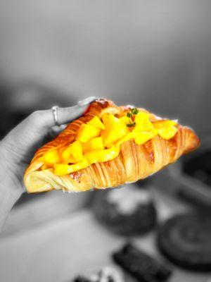 Mango Croissant | ig: whaevaeats