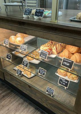 Case with freshly baked pastries