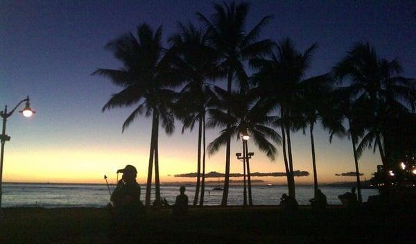 another beautiful Hawai'i sunset!