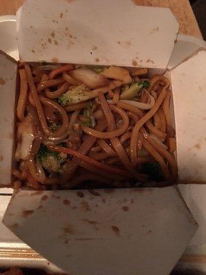 Vegetable lo mein