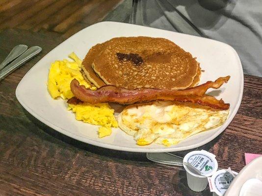 Pancakes, eggs and bacon