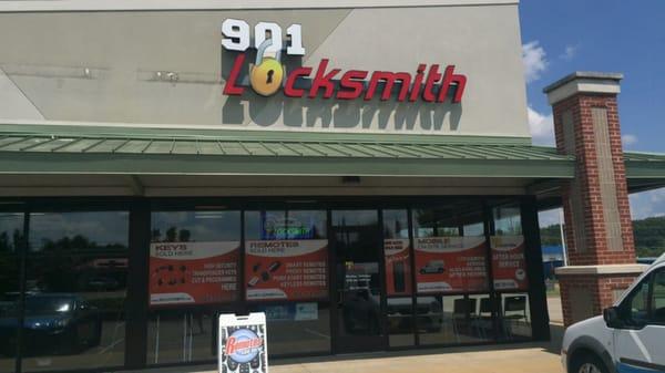 901 Locksmith shop