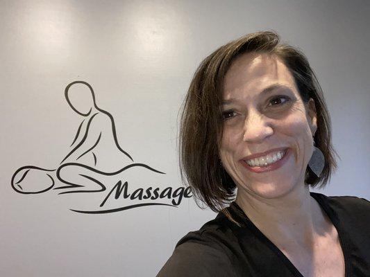 Jayda Perry LMT at Emollience Massage and Wellness in Everett, WA.