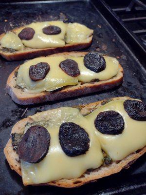 Olive bread again, roasted with pesto cheese and figs..yum..