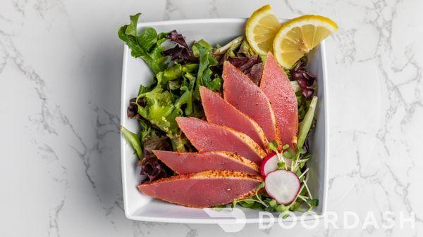 Tuna Tataki Salad