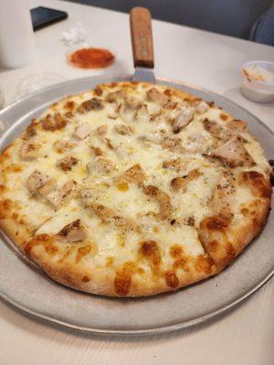 Chicken Alfredo Pizza