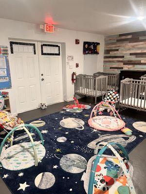 Infant room 
Ages 6 weeks to 15 months