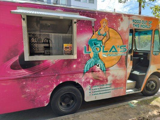 This is Miss Lola's BussDown truck truly food out of this world  can't miss it! ‍