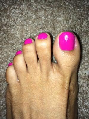 Horrible pedicure. No top coat on big toe. I had her clean up the edges with nail polish remover and it still looks sloppy.