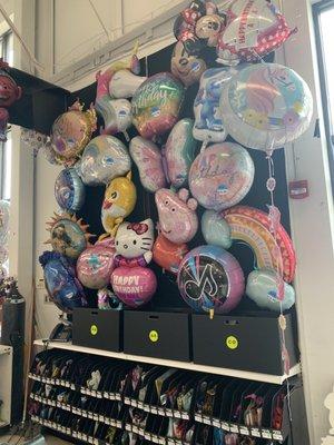 So many fun balloons. Heyyy, Hello Kitty!