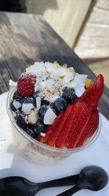 best acai bowl is San Diego!! the coconut base is not too sweet and all the fruits are ripe!! i love this place so much