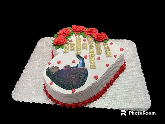 Pastel d corazón al gusto de los clientes con foto comestible