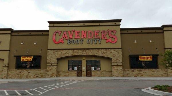 Cavender's Store Front