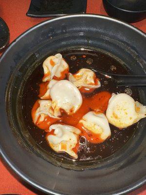 Beef and onion sweet and sour soup dumplings