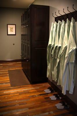 Spa Habitat Legacy - Locker Room